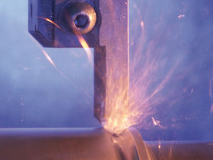 axial grooving tool
