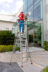 aluminum ladder