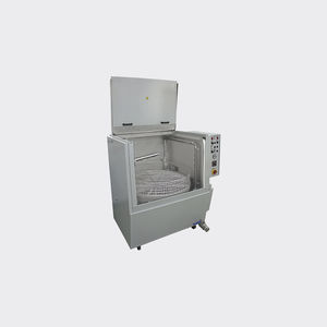 spray cleaning machine