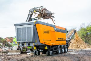 wood shredder / single-shaft / mobile
