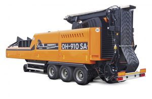 trailer-mount wood chipper