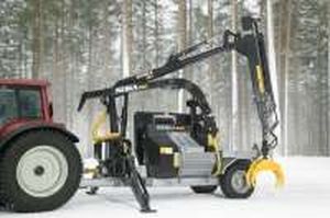 trailer-mount wood chipper