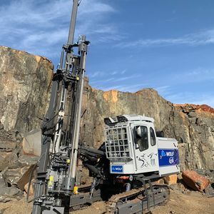 crawler drilling rig