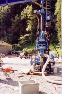 crawler drilling rig