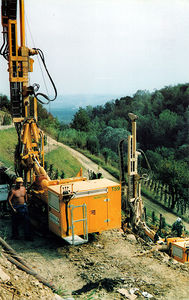 履带式钻井平台