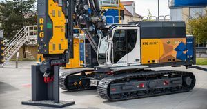 vibratory pile driver