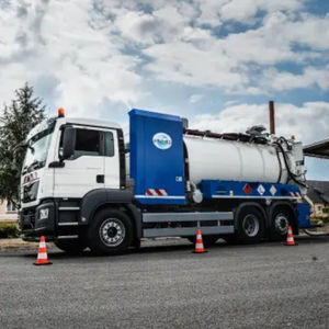 sewer cleaner truck