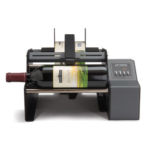 semi-automatic label applicator