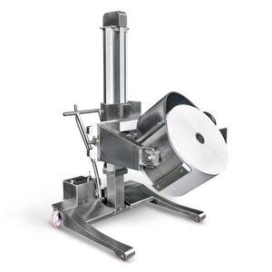 reel handling stacker truck 1