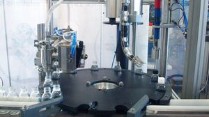 monobloc filler and capper