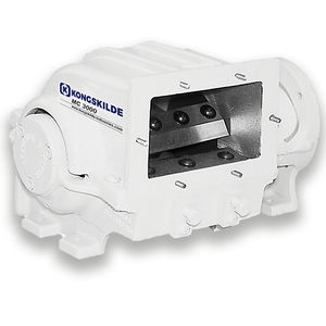blade cutting machine
