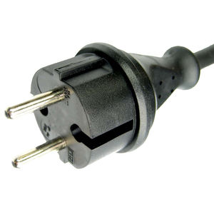 splash-resistant electrical plug