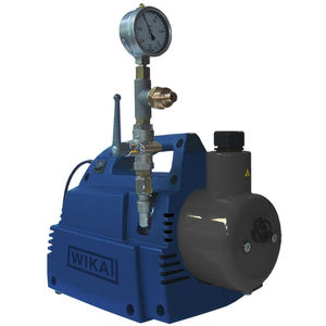 rotary vane vacuum pump