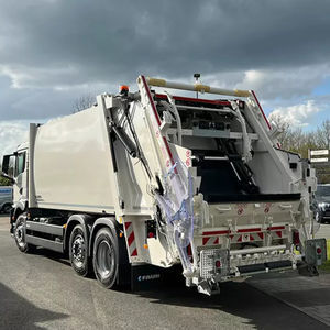 rear-loader waste collection vehicle 1