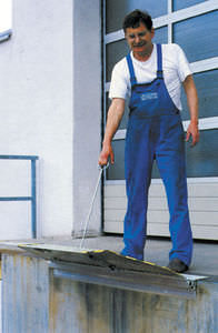 dock leveler