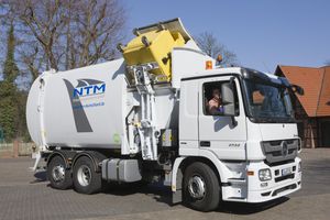 side-loader waste collection vehicle
