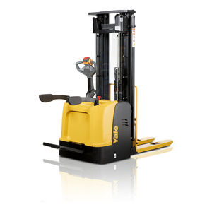 electric stacker truck