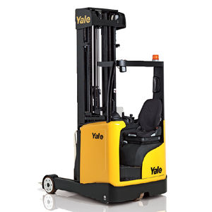battery-powered reach truck