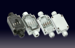 安装在墙上的接线盒