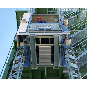 twin-mast mast climbing work platform 1
