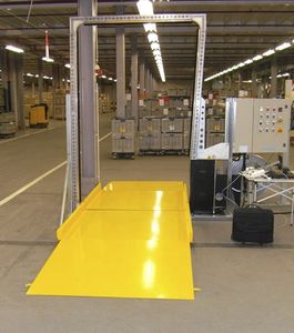 semi-automatic strapping machine / pallet / lateral
