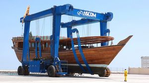 自走式龙门起重机