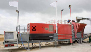 半移动式混凝土配料装置