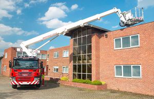 mobile telescopic boom lift