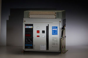 air-operated circuit breaker