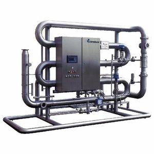 carbonated beverage production carbonator