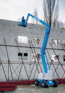 crawler articulated boom lift / electric / diesel