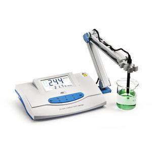 bench-top pH meter