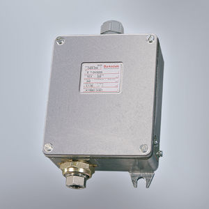 mechanical pressure switch