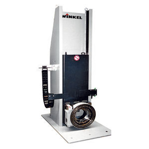 metal lifting and turning device with gripping tool
