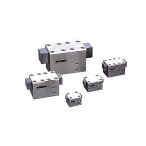 pneumatic gripper