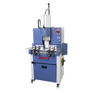 semi-automatic punching press / hydraulic / plate / for PVC profiles