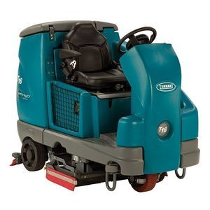 ride-on scrubber-dryer 1