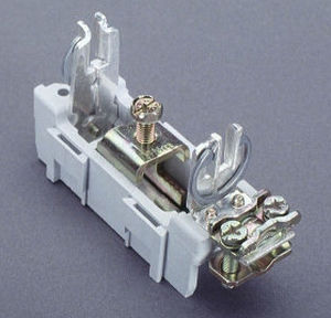 NH fuse base