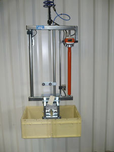 crate manipulator 1