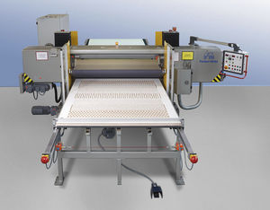 band-knife cutting machine