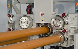 automatic belling machine / for PVC pipes
