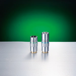 fixed-focus objective lens