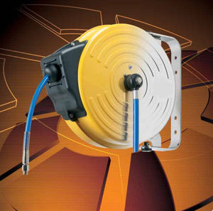 hose reel / self-retracting / enclosed