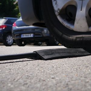 车桥电缆保护器