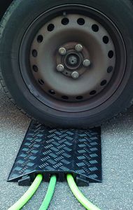 车桥电缆保护器