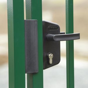 swing gate