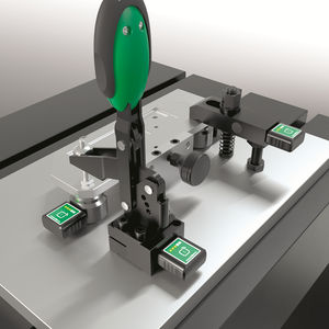 manual clamping system