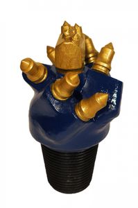 claw type drill bit