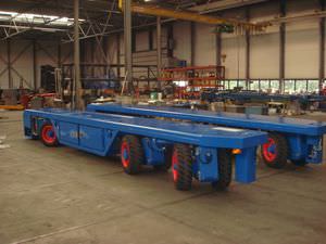 3-axle self-propelled trailer