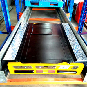 compact shuttle storage system